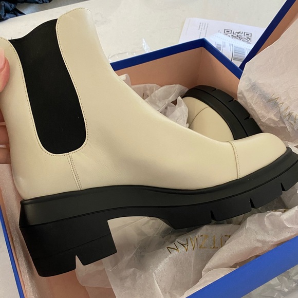 Stuart Weitzman Shoes - Stuart Weitzman Norah Chelsea Boot in Oat, Cream & Black New in Box! Size 9.5